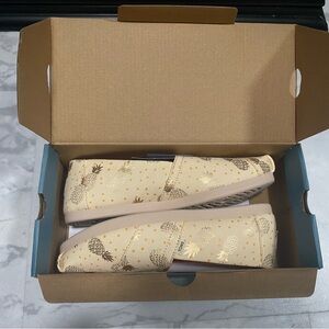 Brand New Tom’s Shoes